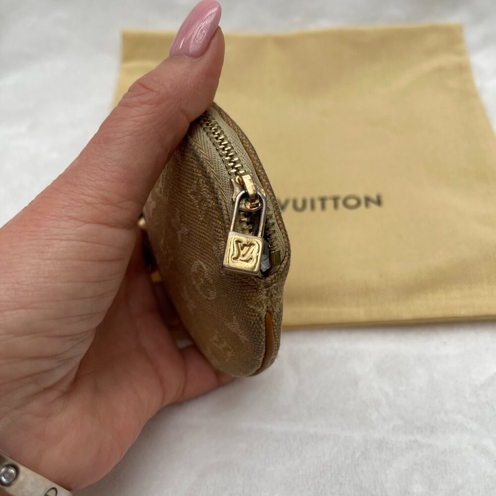 Louis Vuitton Canvas Monogram Vinage Round Coin Purse - Picture 5 of 9